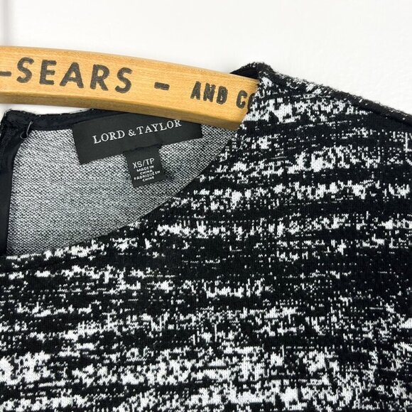 Lord & Taylor Womens Black & White Pattern 3/4 Sleeve Blouse XS - Picture 2 of 5